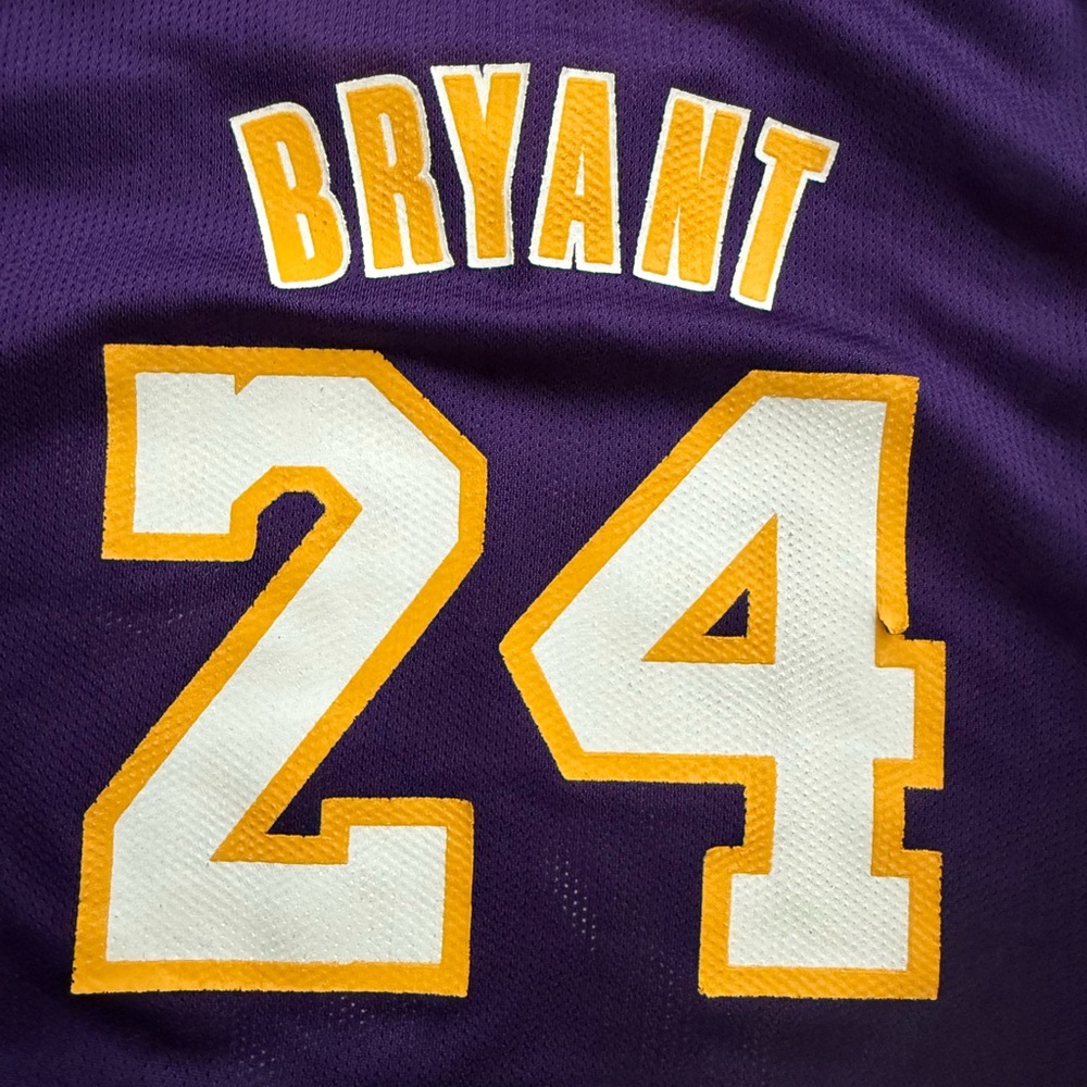 NBA Kids Lakers Kobe Bryant #24 Jersey - Picture 3 of 8